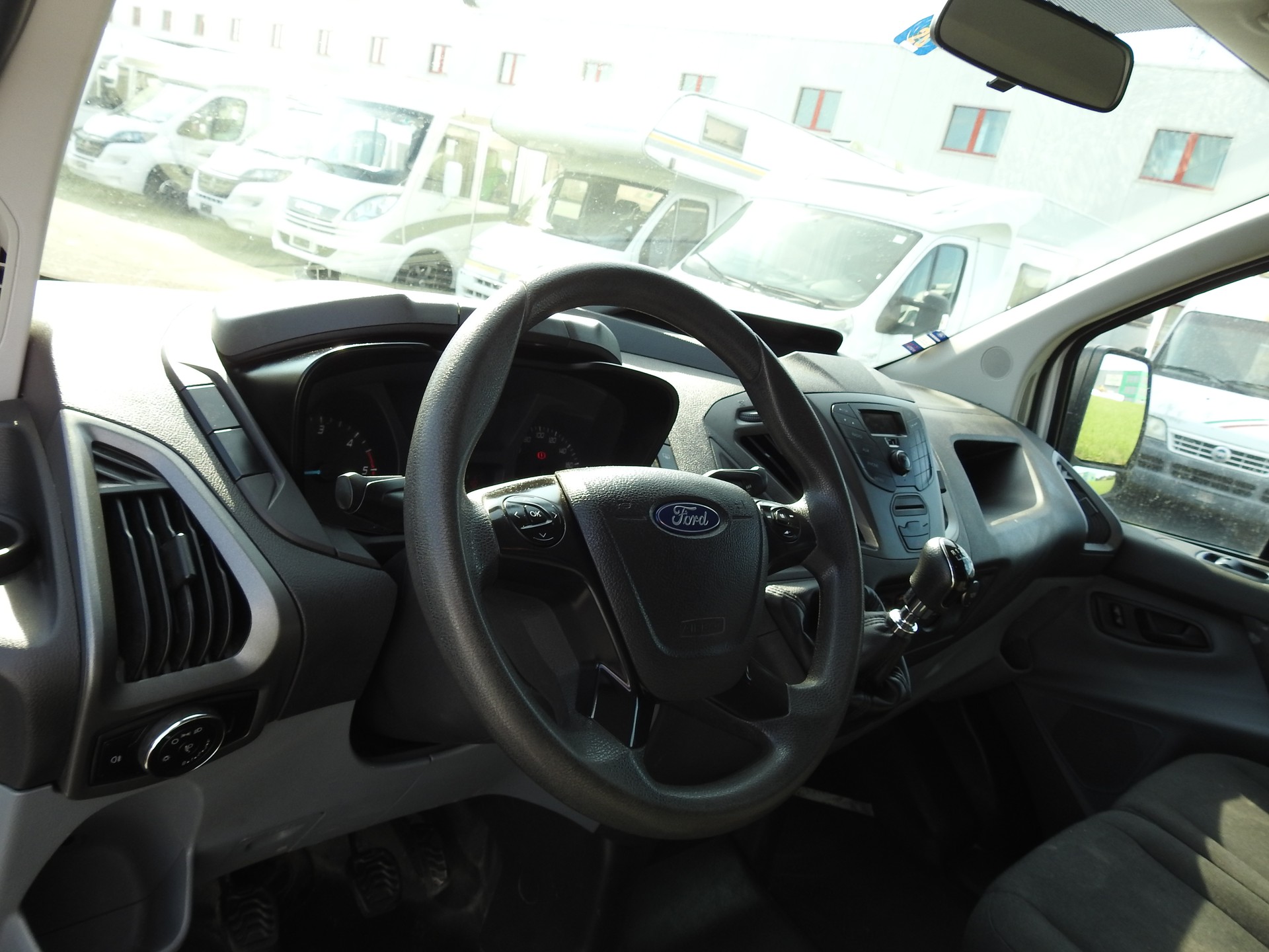 FORD Transit Custom Van 270 L1H1 Ambiente-image-13