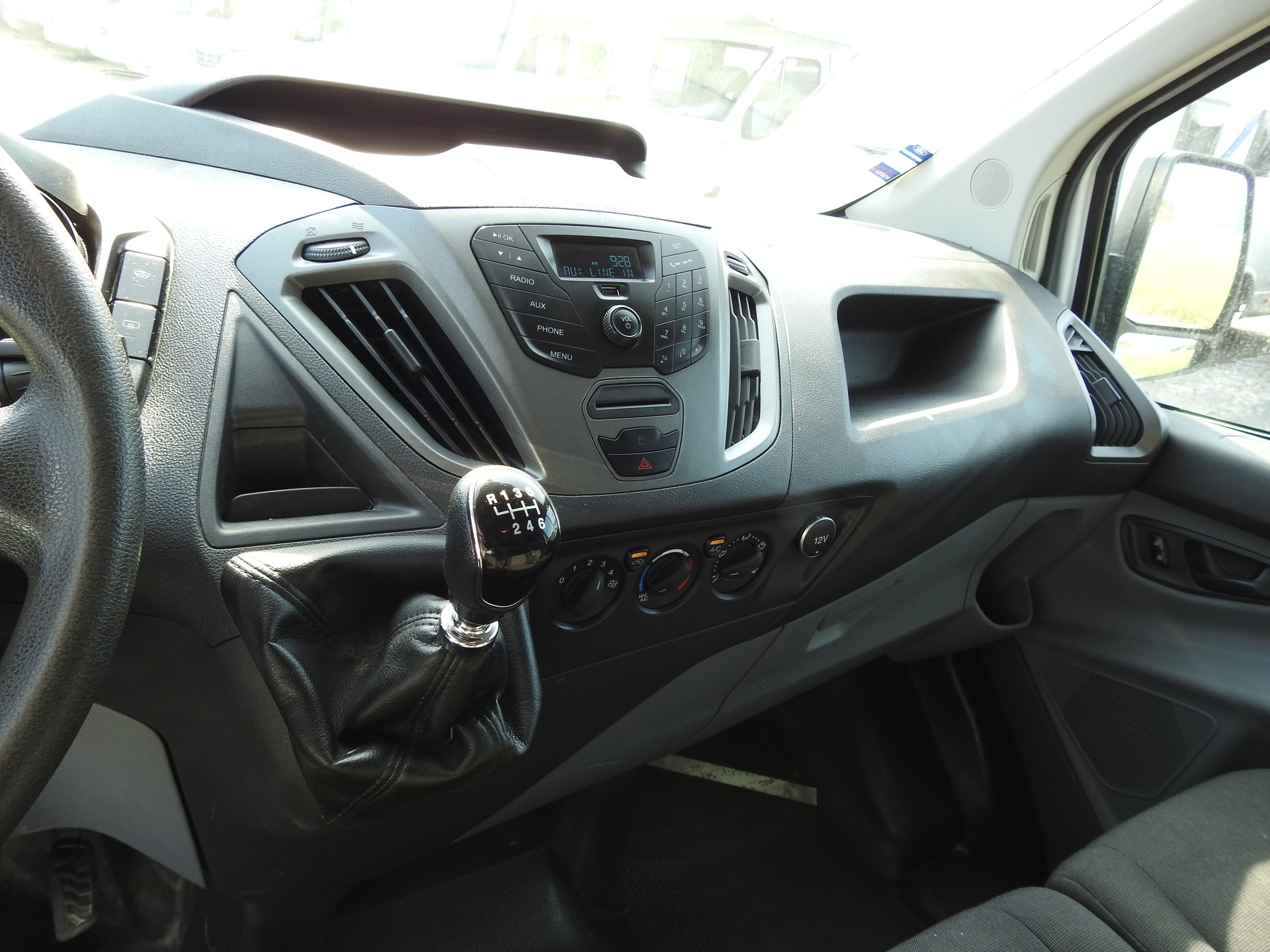 FORD Transit Custom Van 270 L1H1 Ambiente-image-16