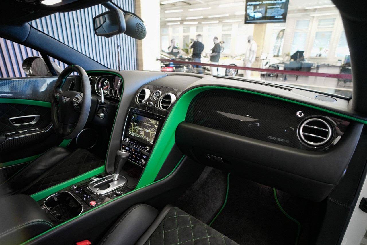 BENTLEY Continental GT3-R-image-13