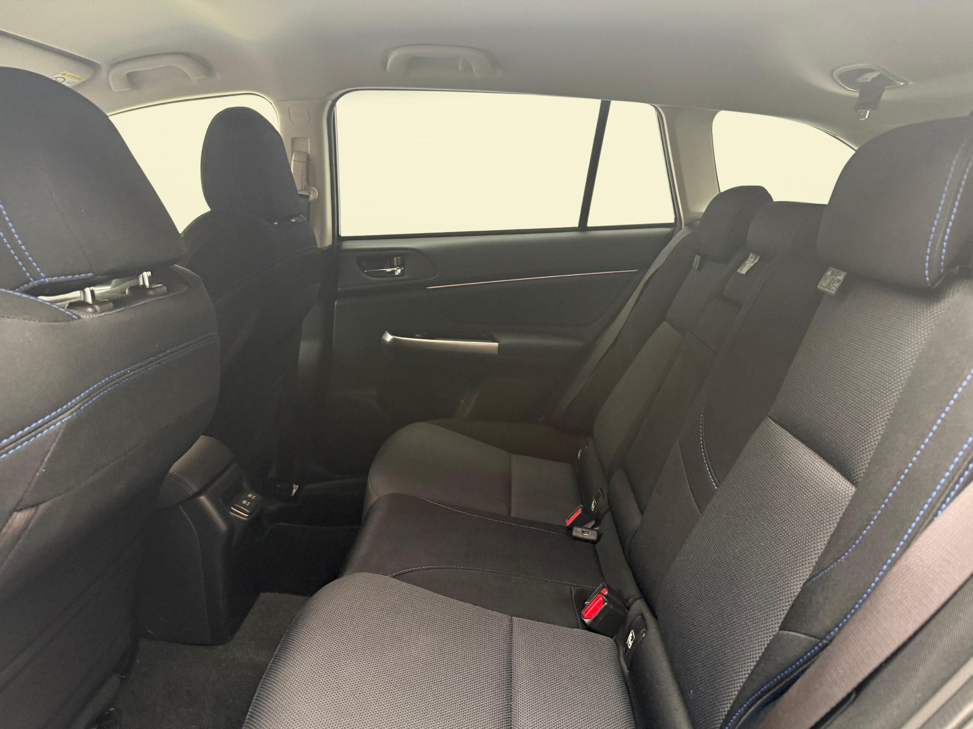 SUBARU Levorg 2.0i Swiss Plus-image-10