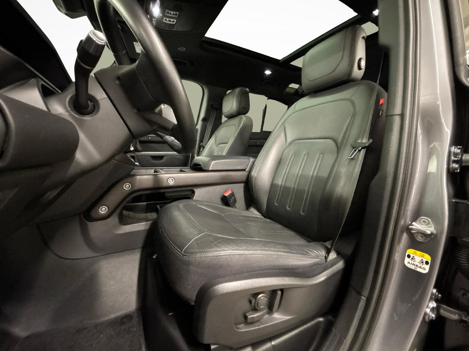 LAND ROVER Defender 110 3.0 I6 X-image-9