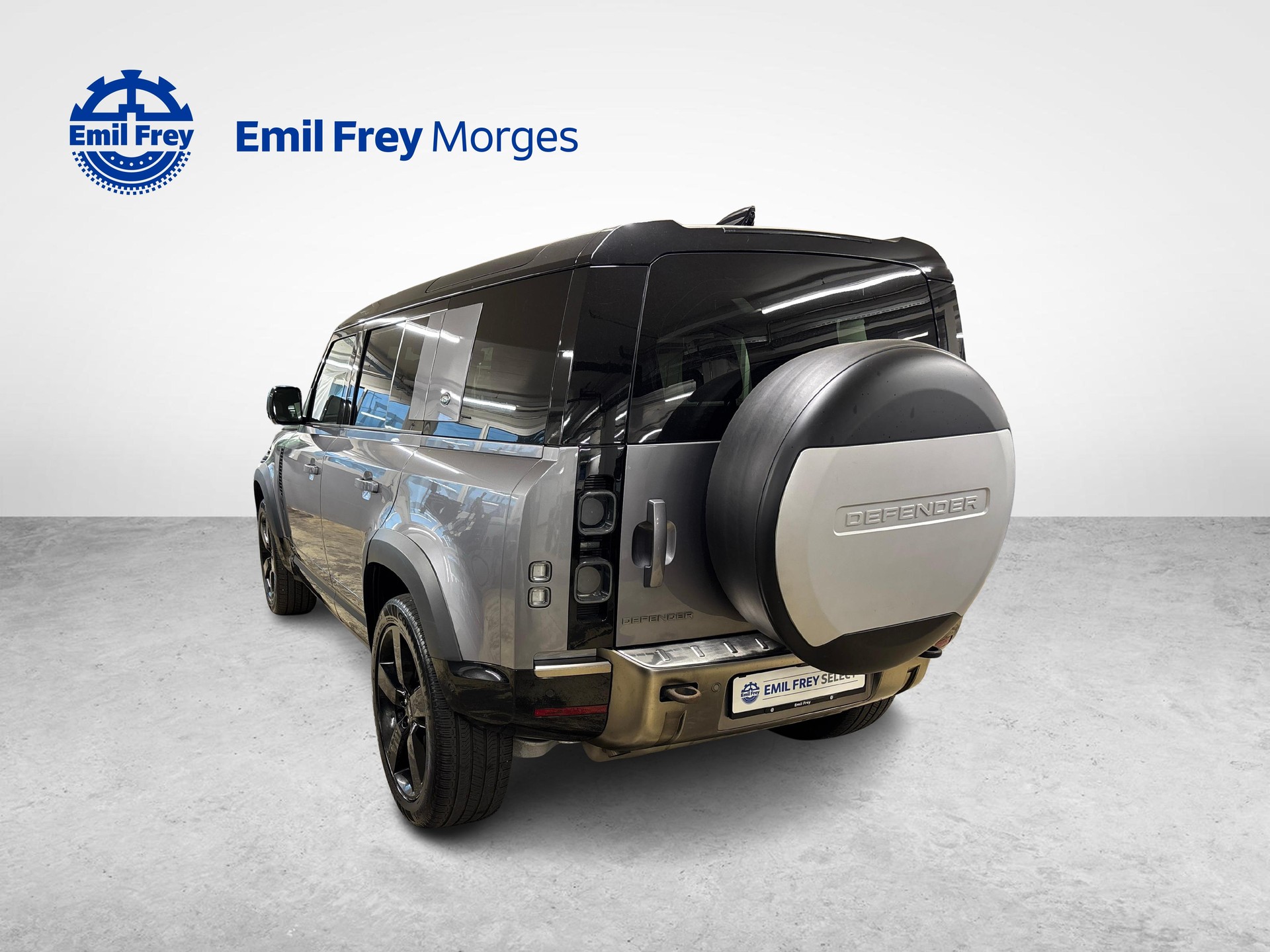 LAND ROVER Defender 110 3.0 I6 X-image-4