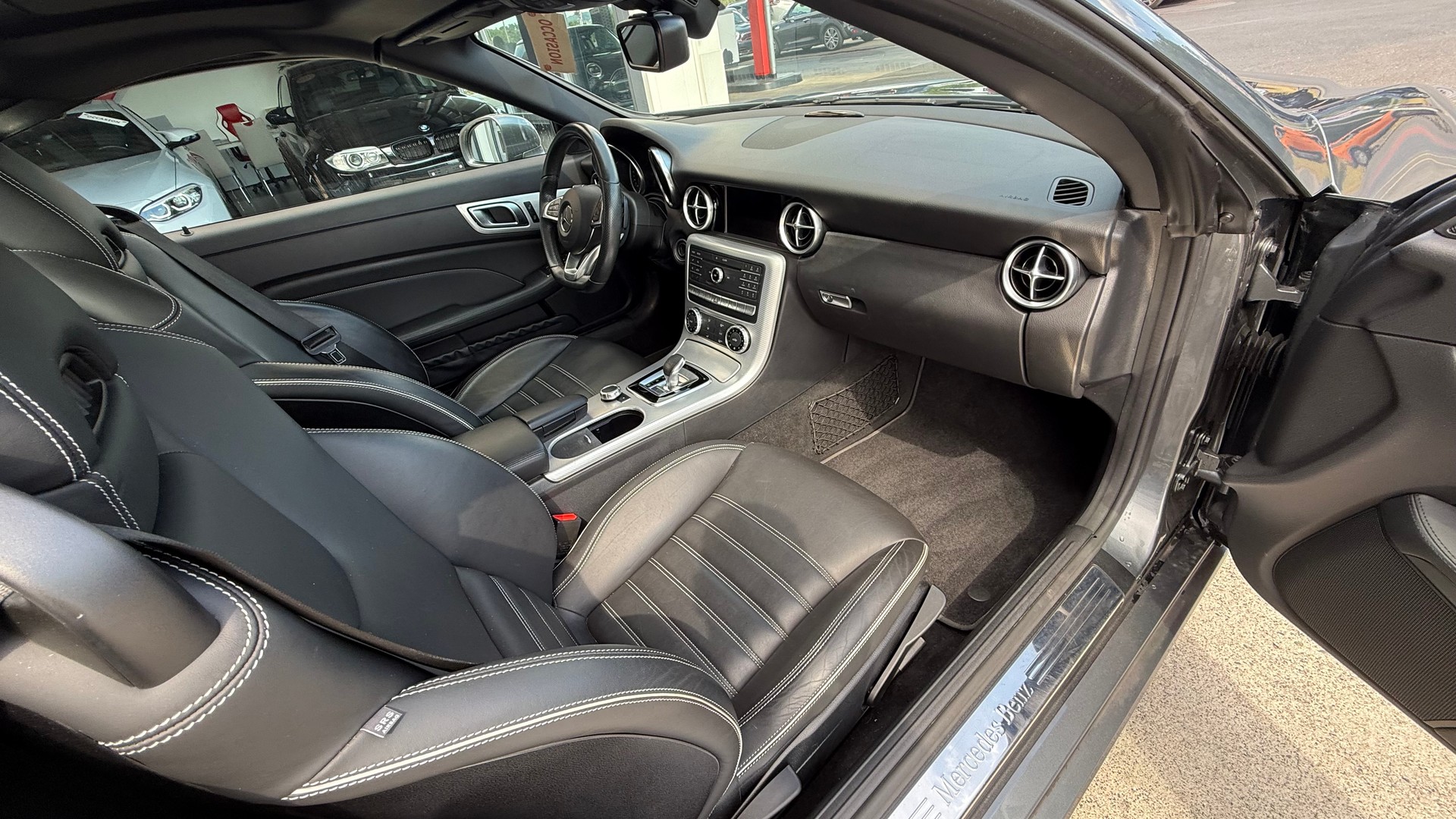 MERCEDES-BENZ SLC 200 9G-Tronic-image-9