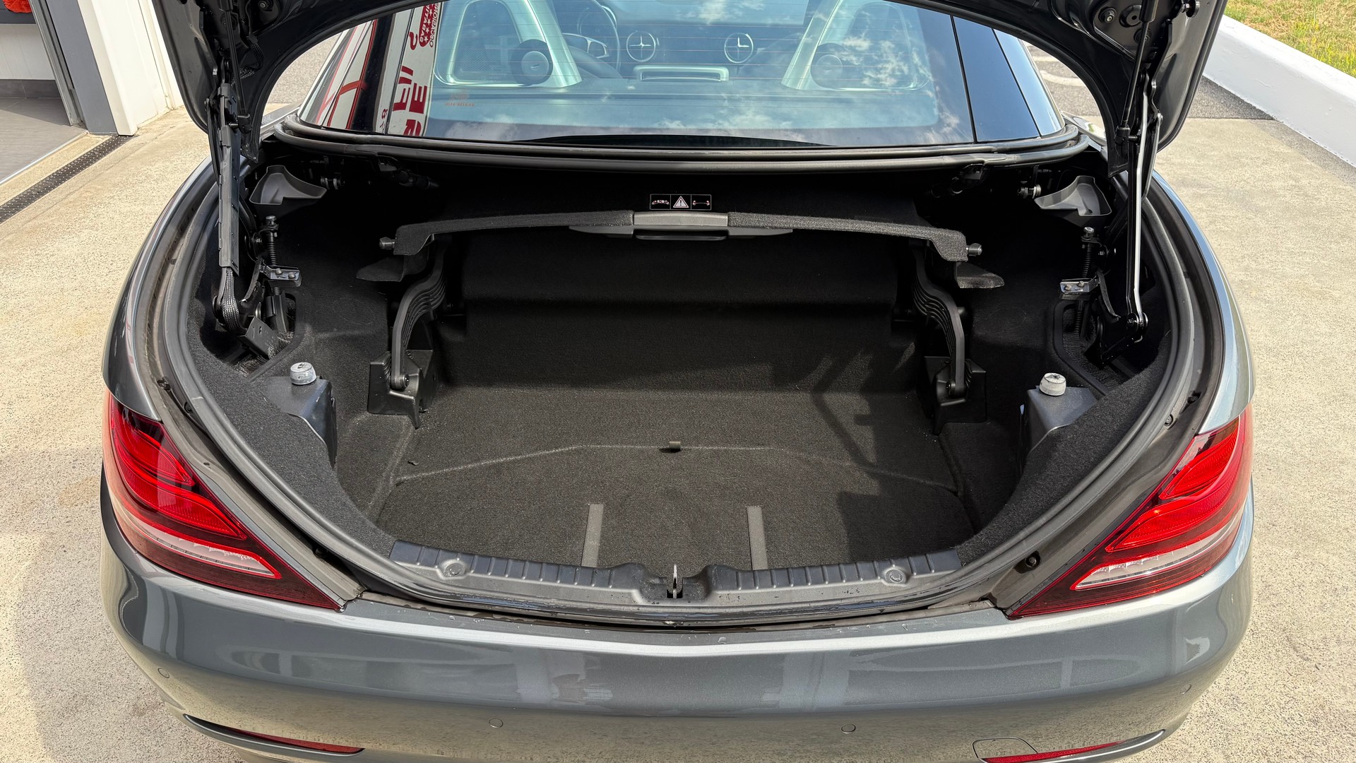 MERCEDES-BENZ SLC 200 9G-Tronic-image-15