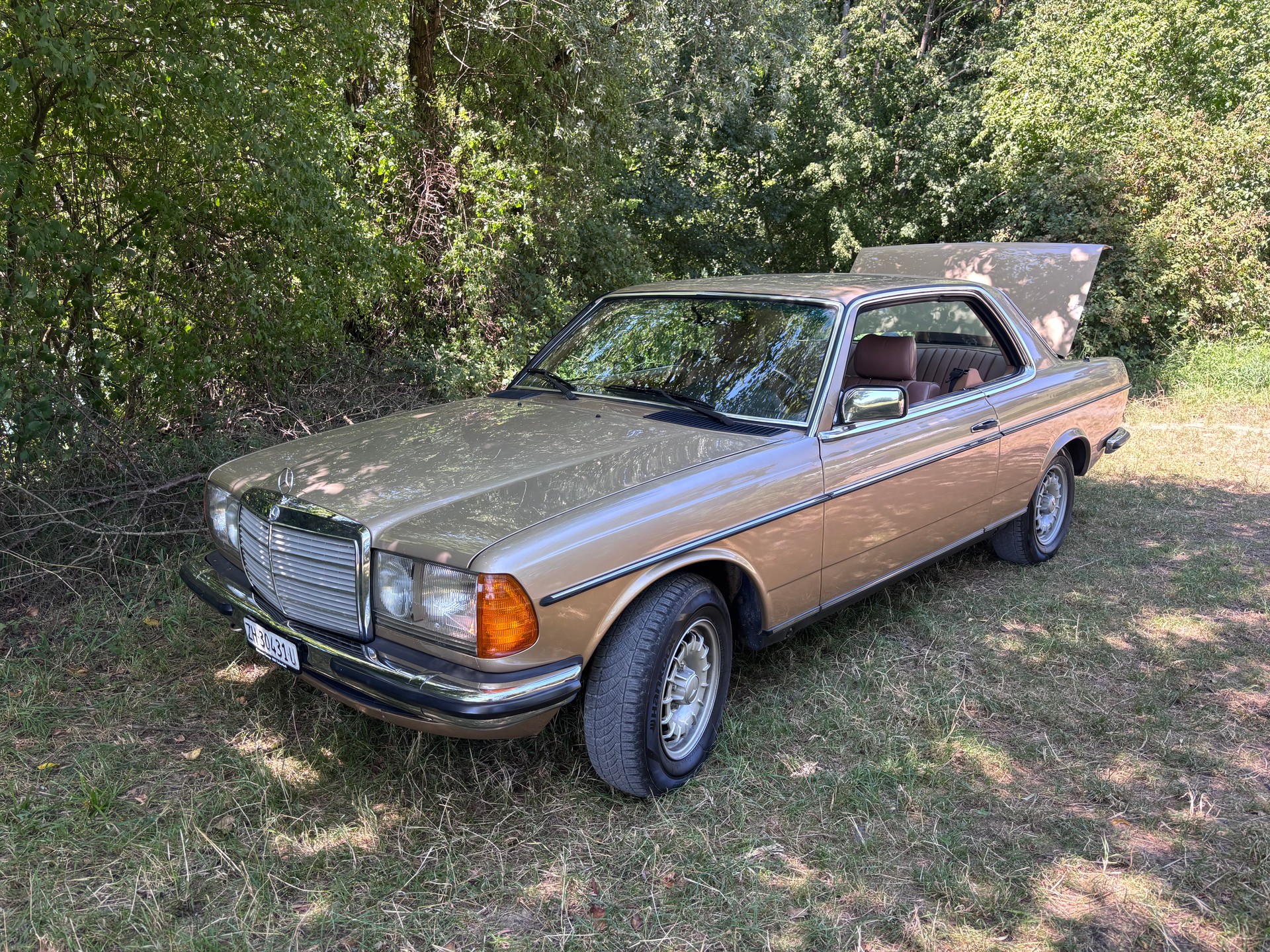 MERCEDES-BENZ 280CE-image-0