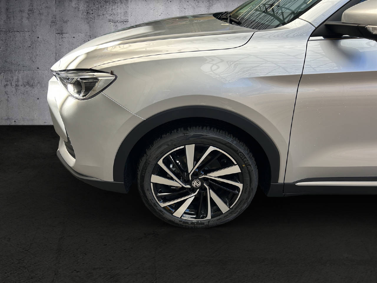 MG ZS 1.5 Hybrid+ Luxury-image-9