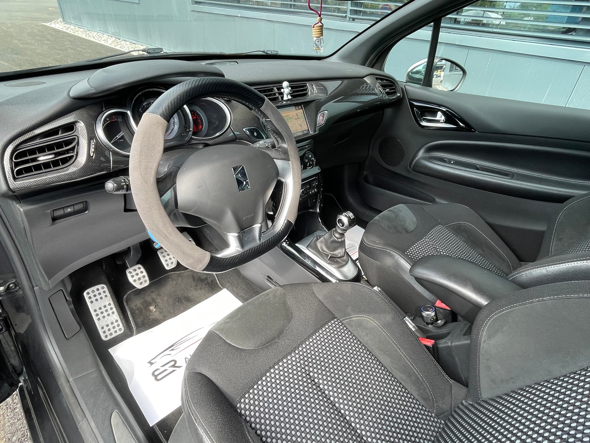 DS AUTOMOBILES DS3 1.6 THP Sport Chic-image-10