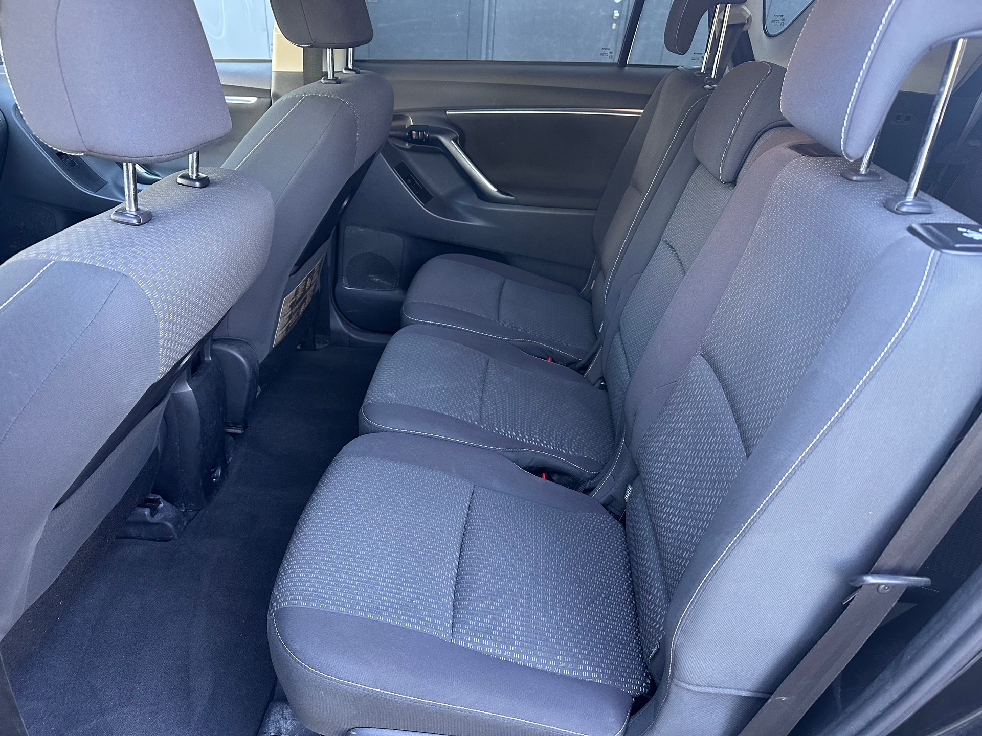 TOYOTA Verso 2.0 D-4D Luna-image-11