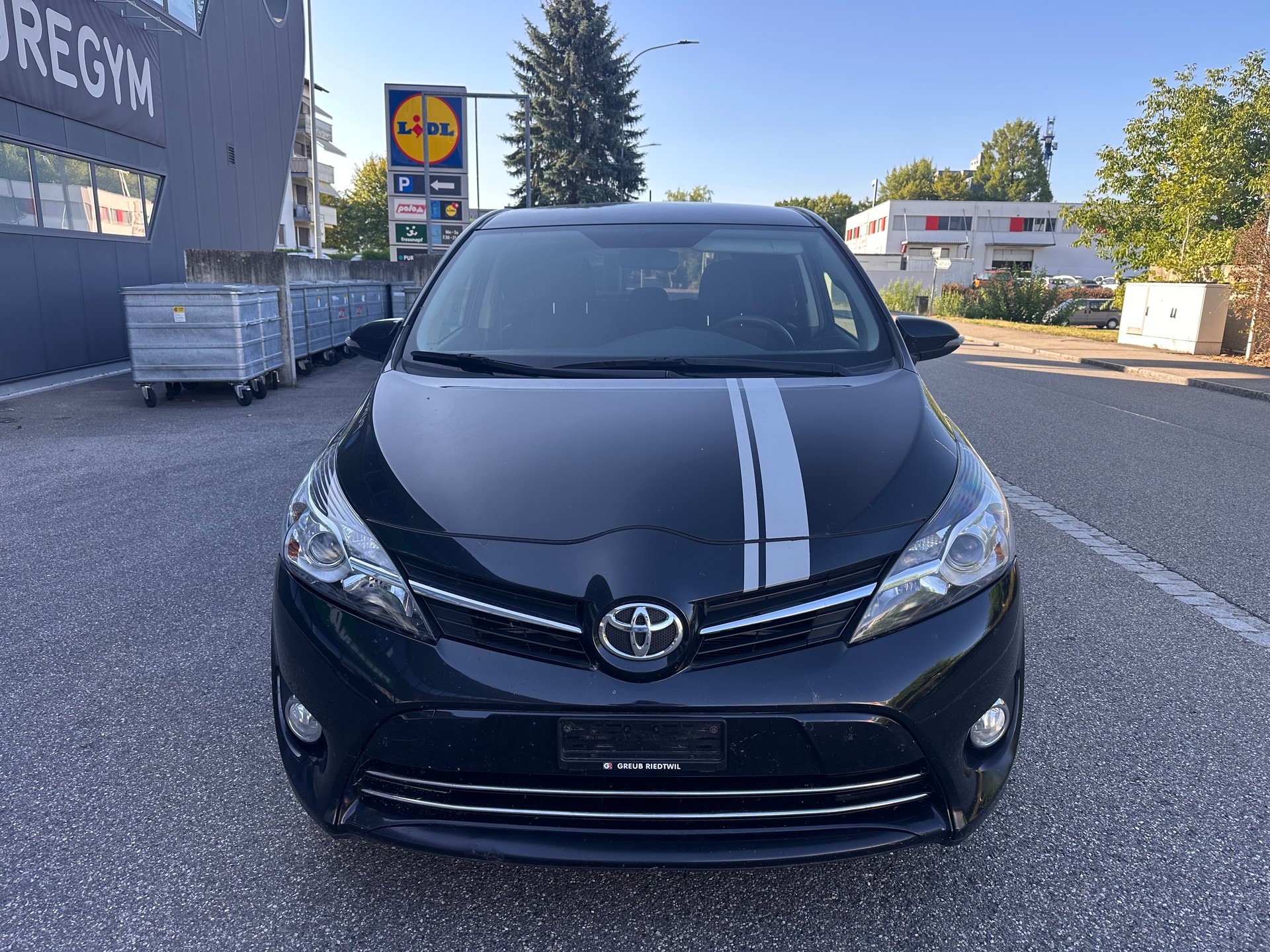 TOYOTA Verso 2.0 D-4D Luna-image-1