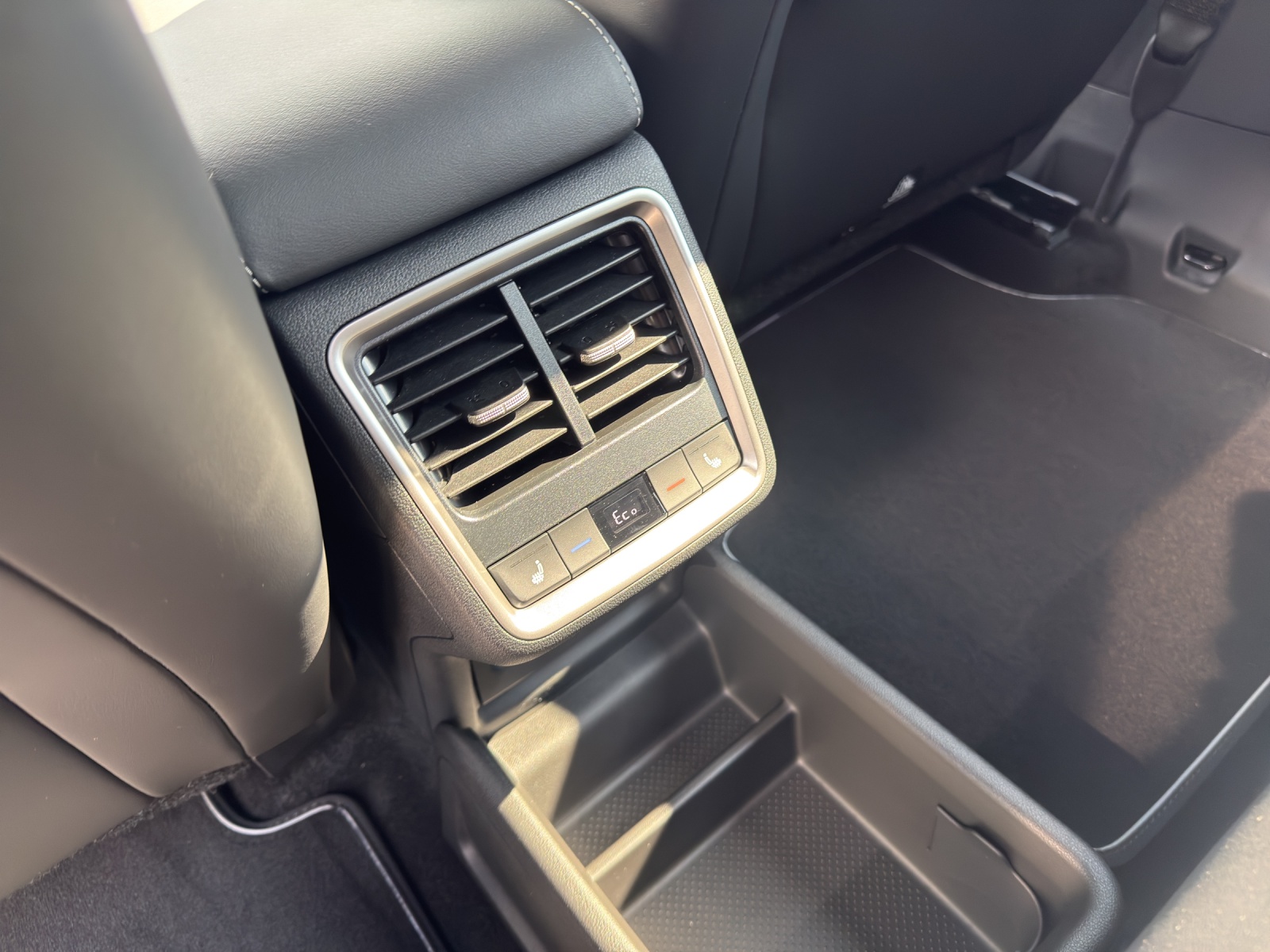 SKODA Enyaq 4x4 RS-image-14