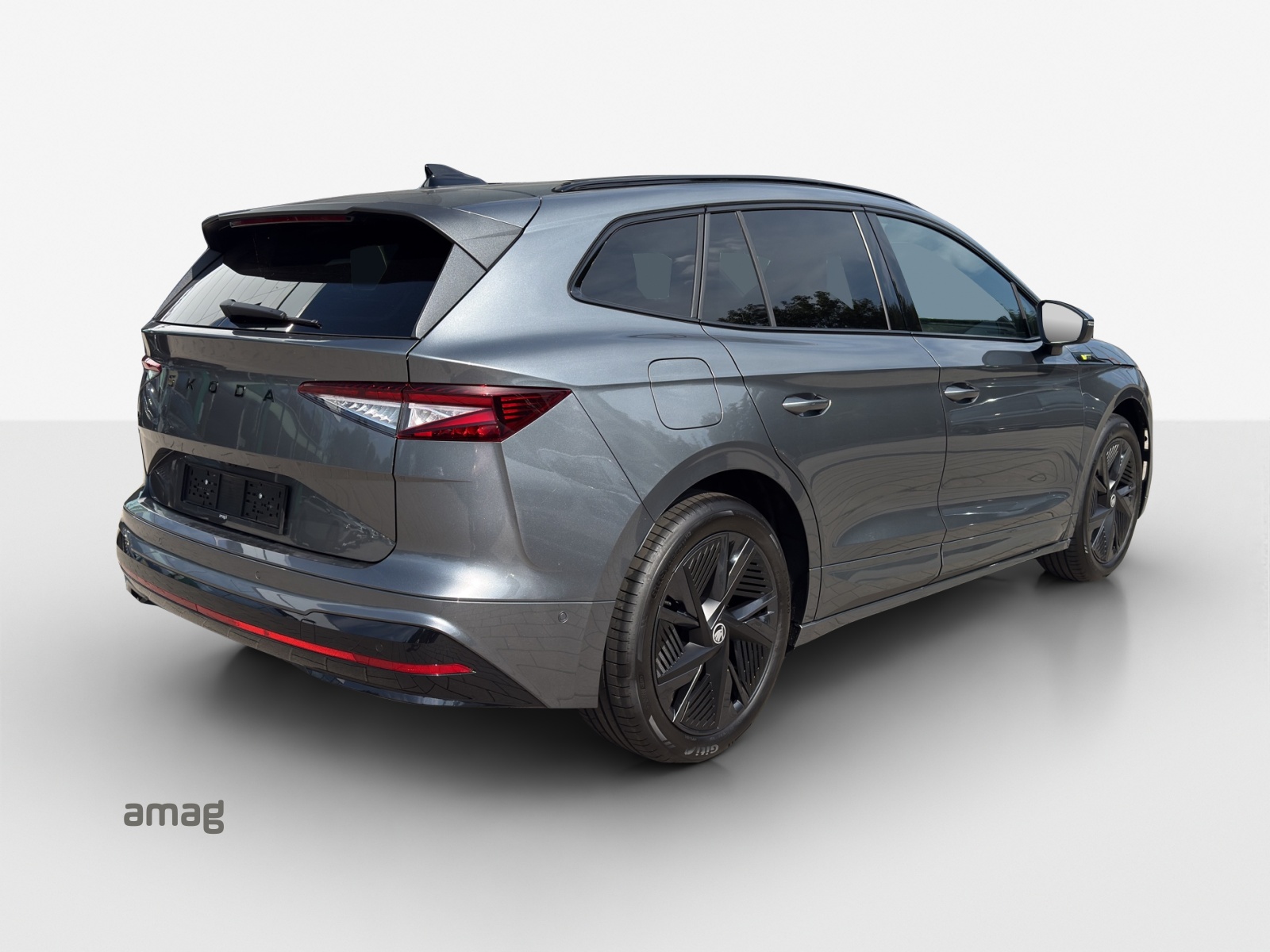 SKODA Enyaq 4x4 RS-image-4