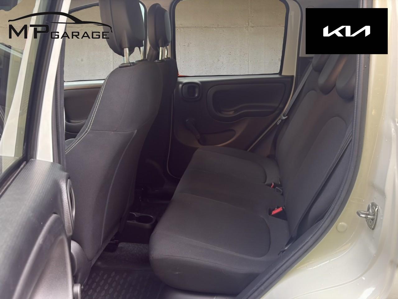 FIAT Panda 1.0 Hybrid Cult-image-13