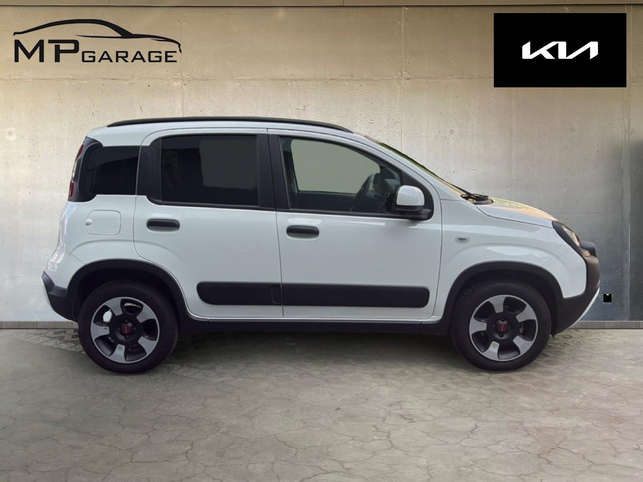 FIAT Panda 1.0 Hybrid Cult-image-3