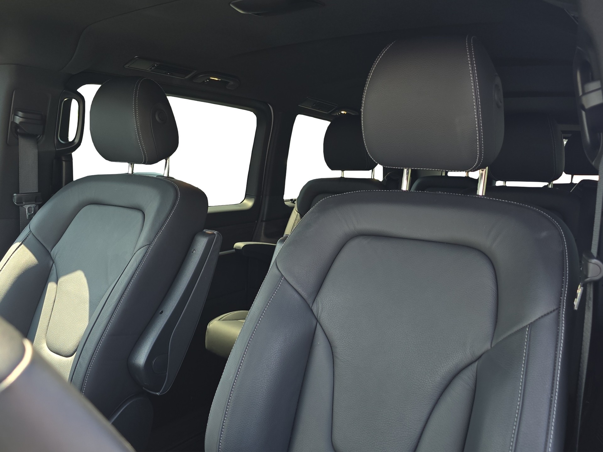 MERCEDES-BENZ V 300 d extralang Avantgarde 4Matic 9G-Tronic-image-7