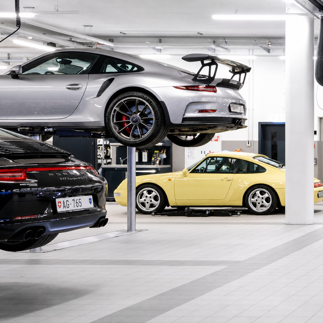 PORSCHE 911 GT3-image-22