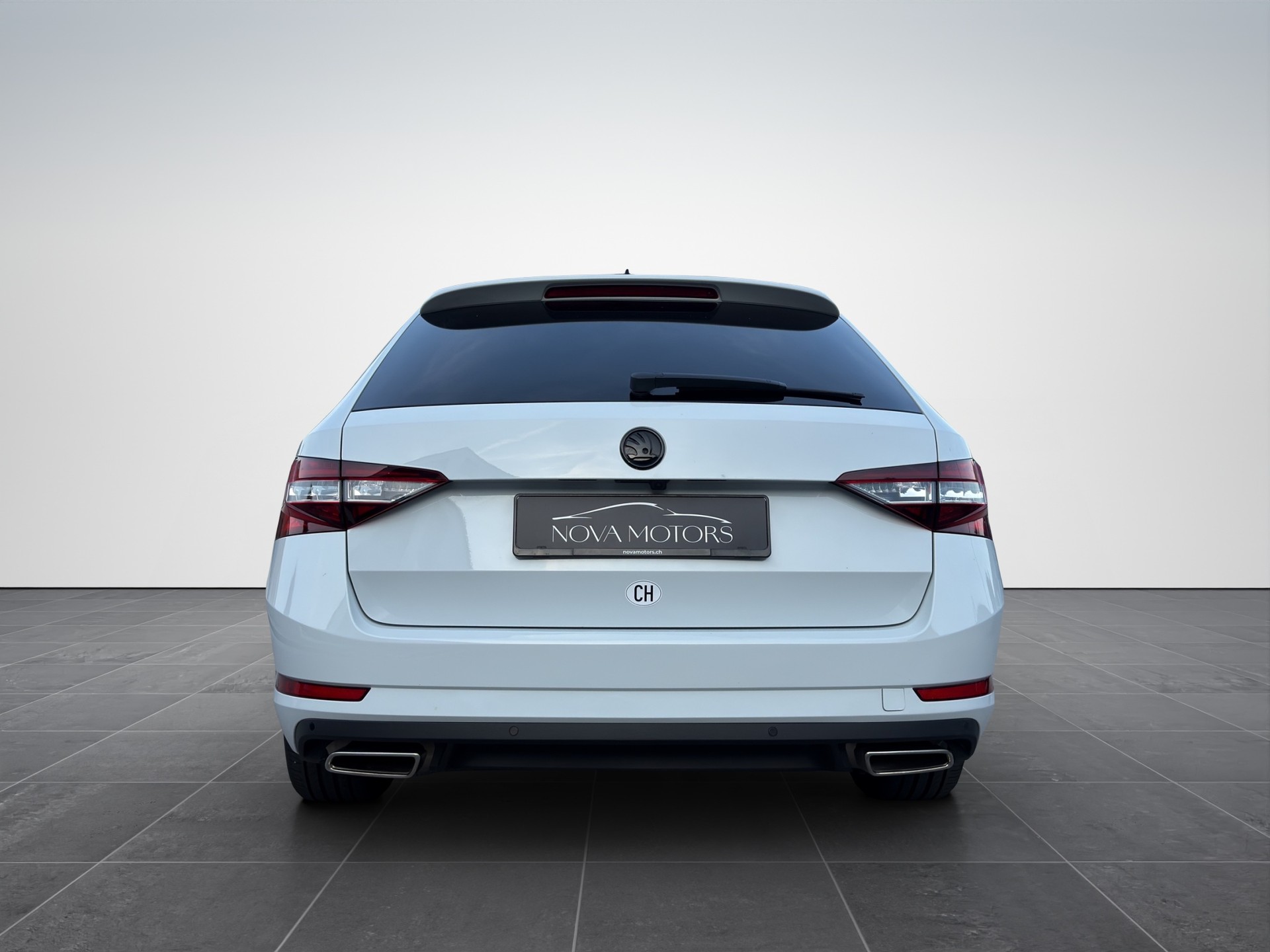 SKODA Superb Combi 2.0 TSI SportLine+ DSG 4x4-image-4