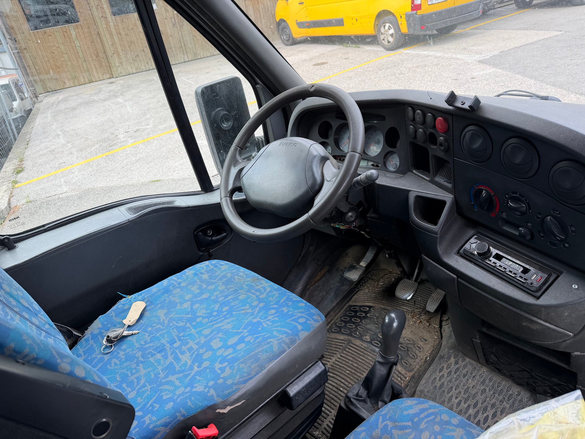 IVECO Daily City 35 S 11 D Pont basculant-image-5