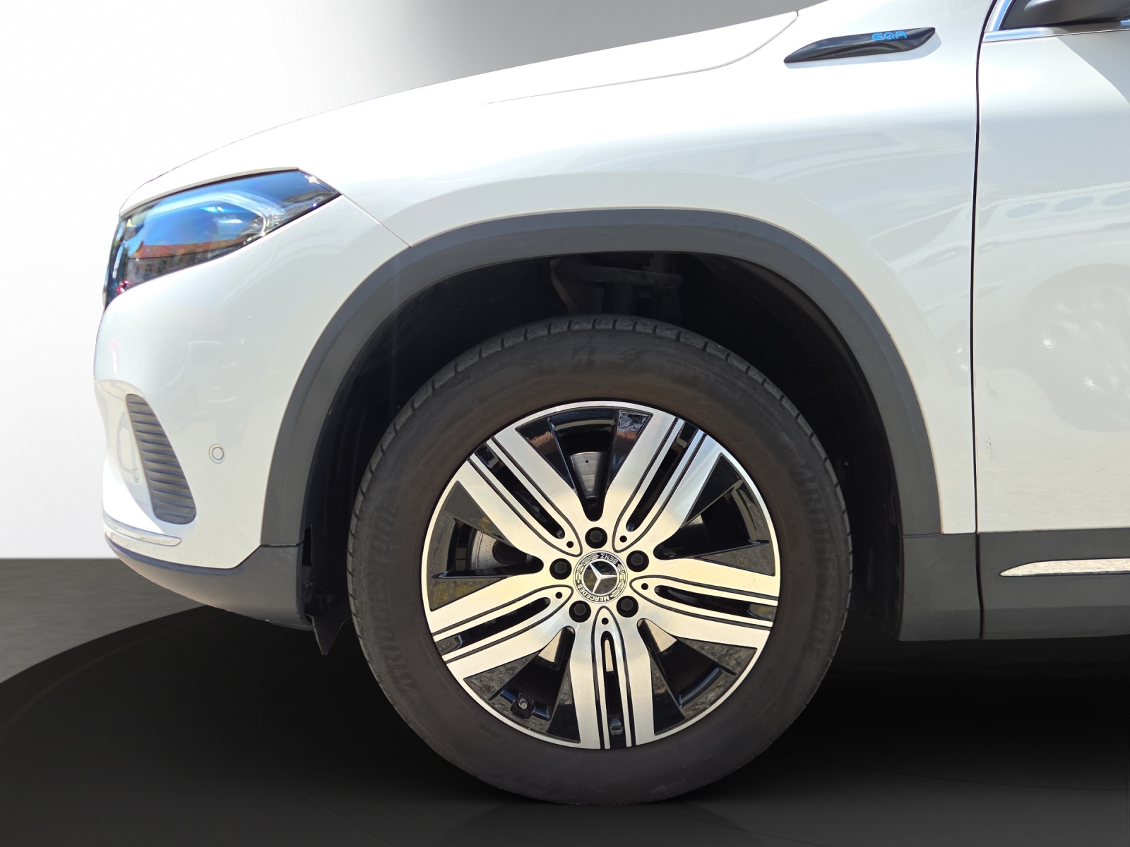 MERCEDES-BENZ EQA 250-image-3