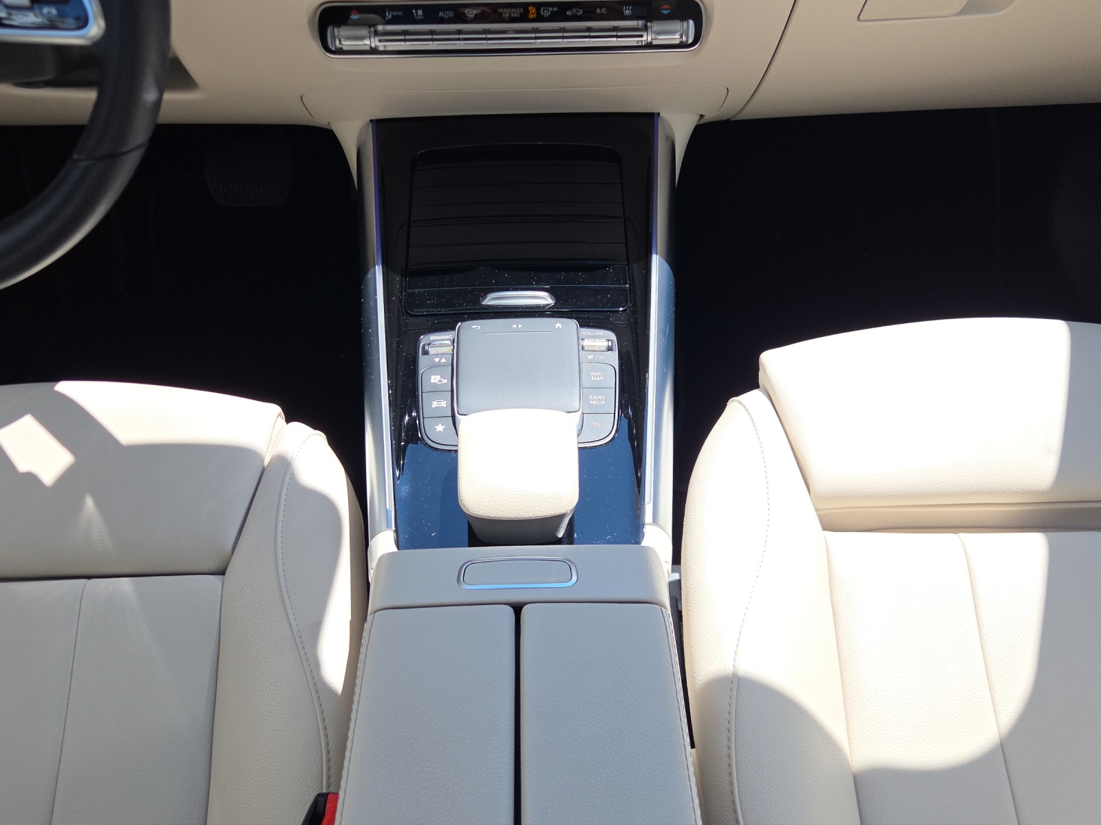 MERCEDES-BENZ EQA 250-image-13