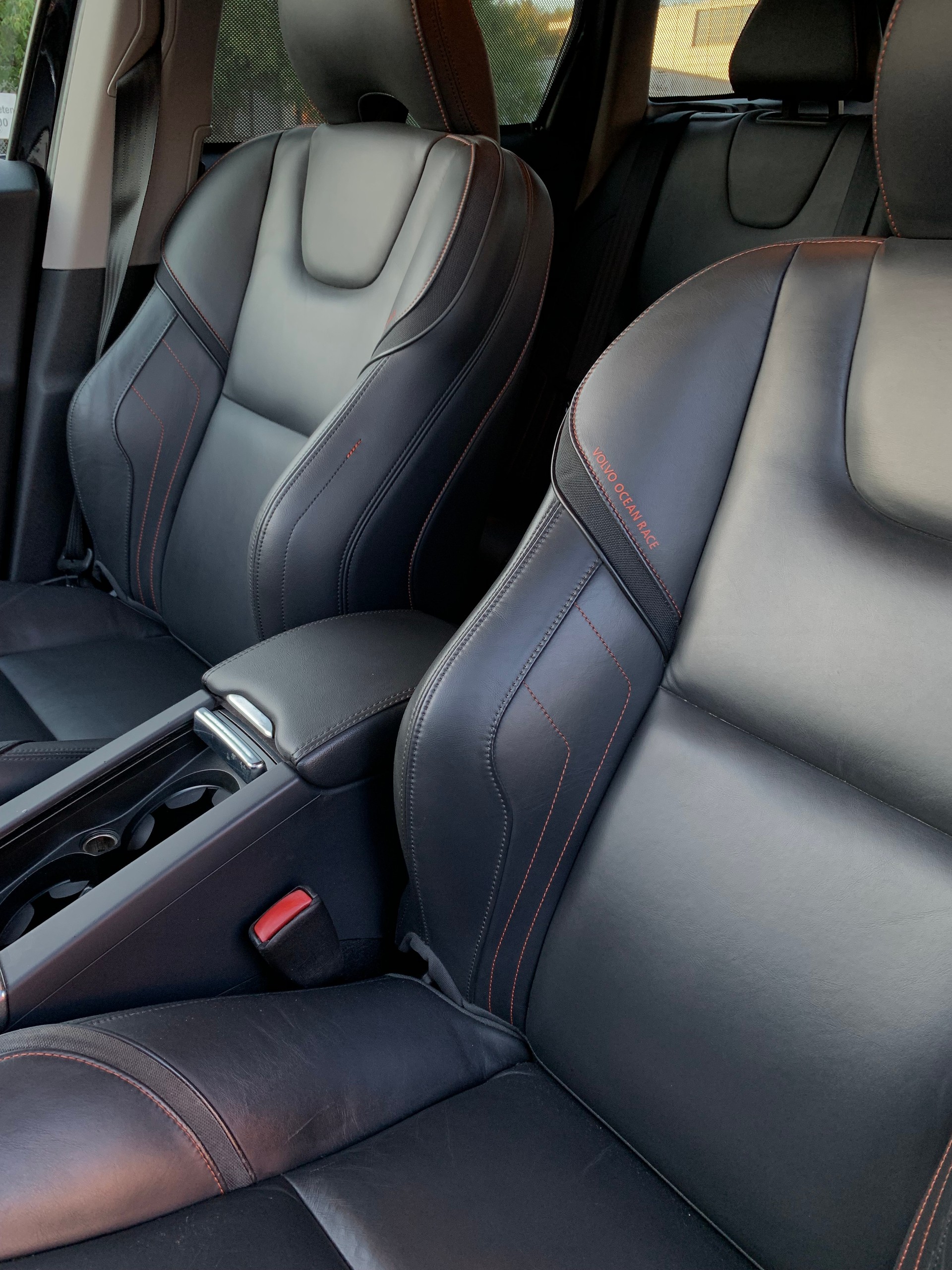VOLVO XC60 D4 AWD OceanRace Geartronic-image-10