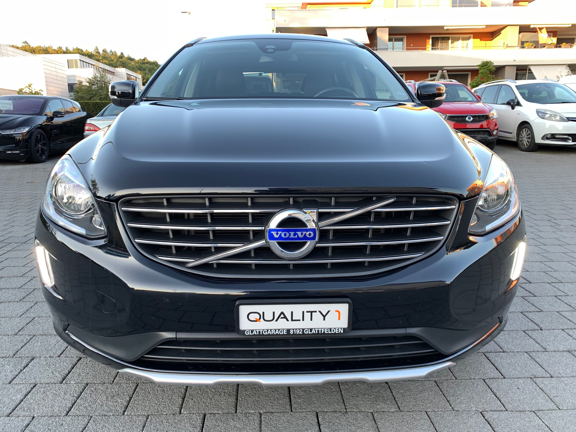 VOLVO XC60 D4 AWD OceanRace Geartronic-image-4