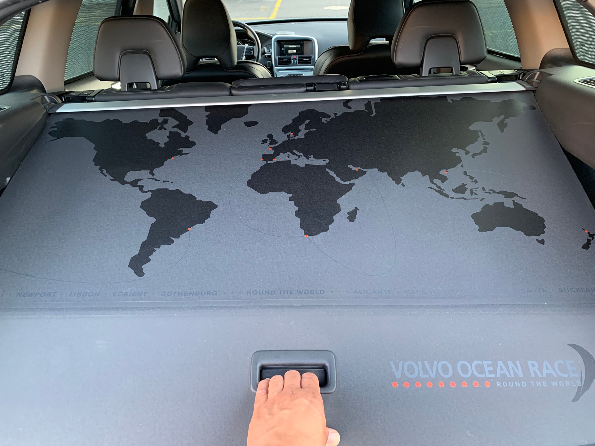 VOLVO XC60 D4 AWD OceanRace Geartronic-image-7