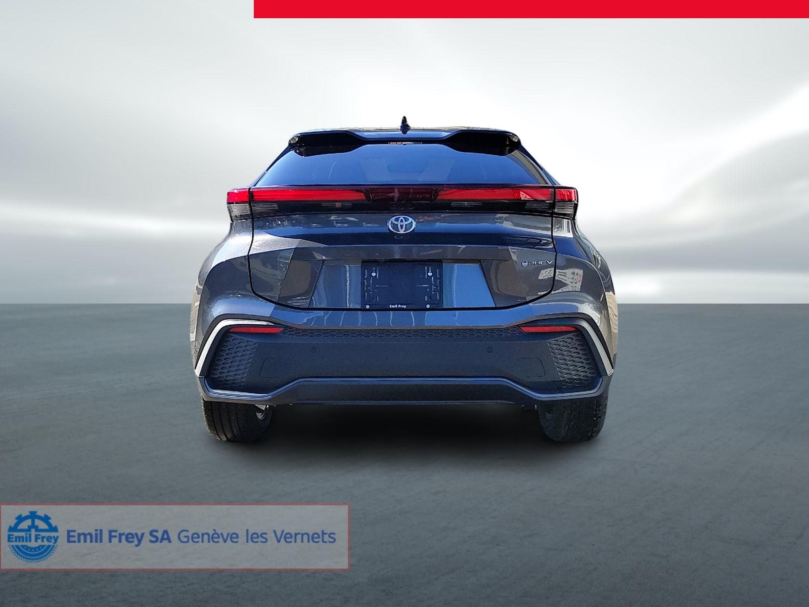 TOYOTA C-HR 2.0 PHEV Swiss Edition-image-11
