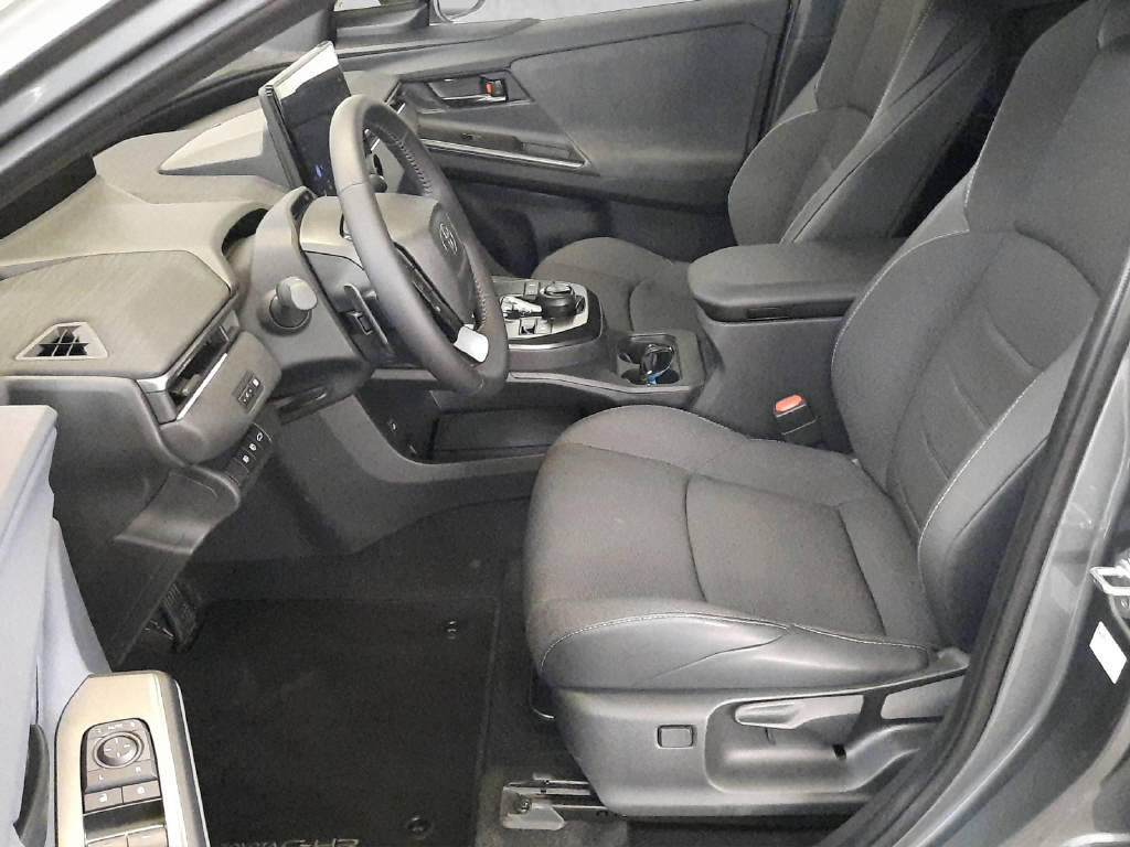 TOYOTA C-HR+ Style AWD-image-8