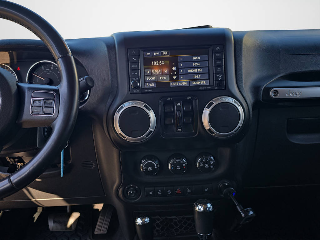 JEEP Wrangler 2.8 CRD Rubicon Unlimited-image-11