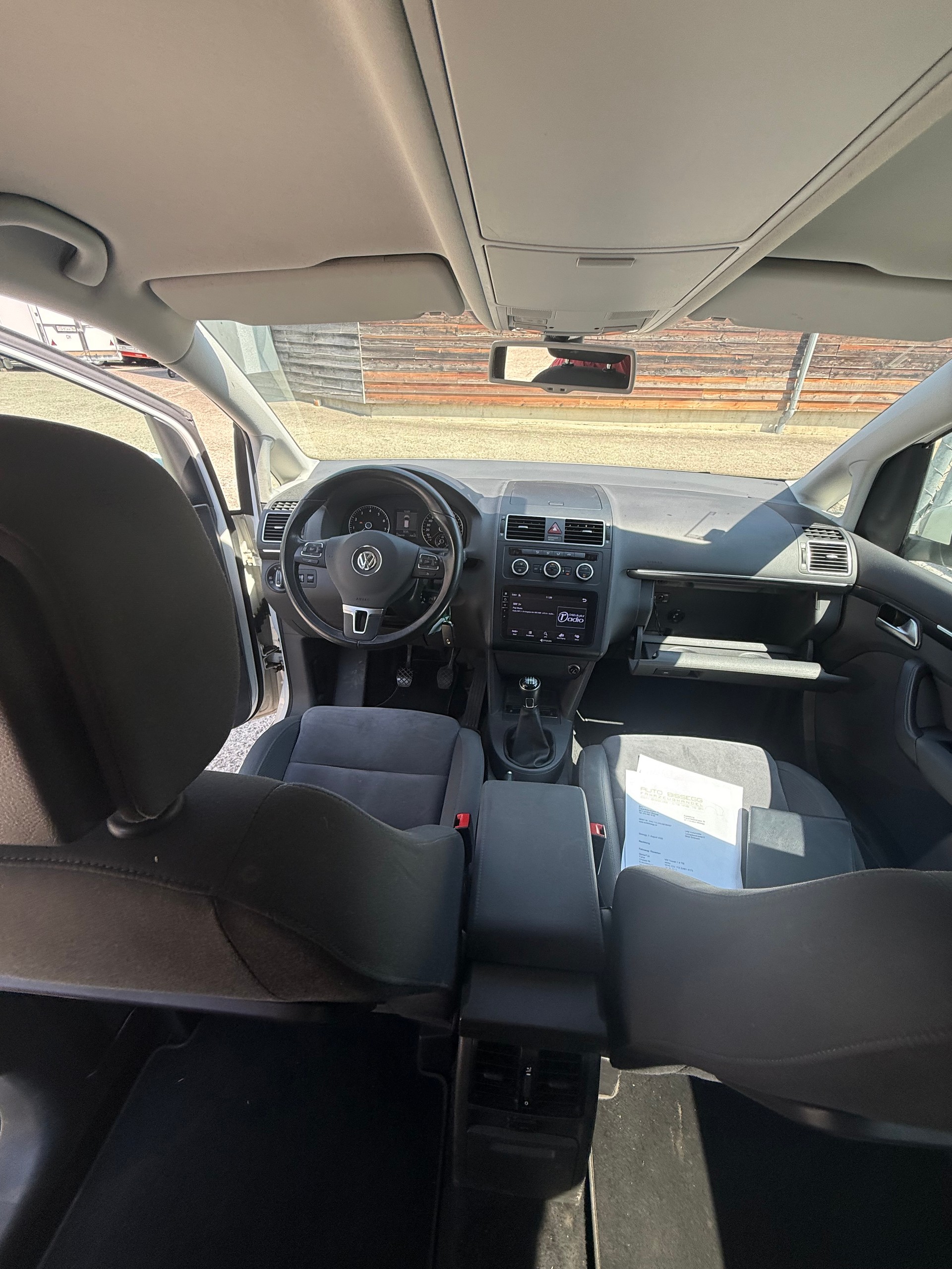 VW Touran 1.4 TSI Comfortline 7plätze-image-12