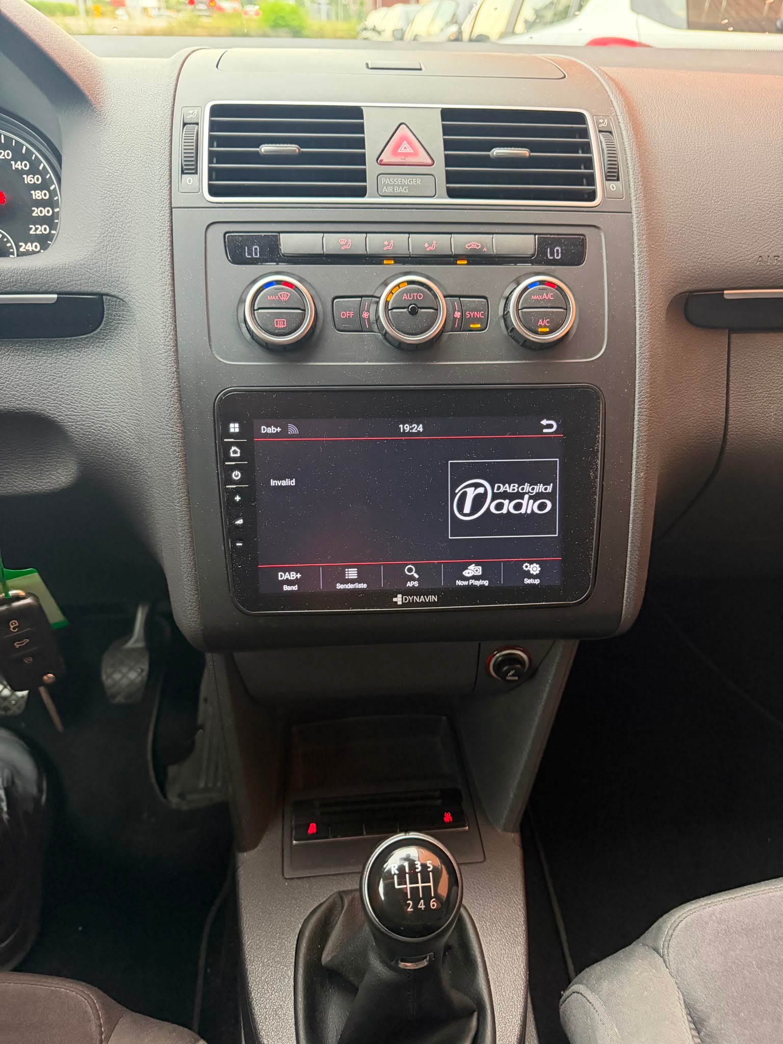 VW Touran 1.4 TSI Comfortline 7plätze-image-5