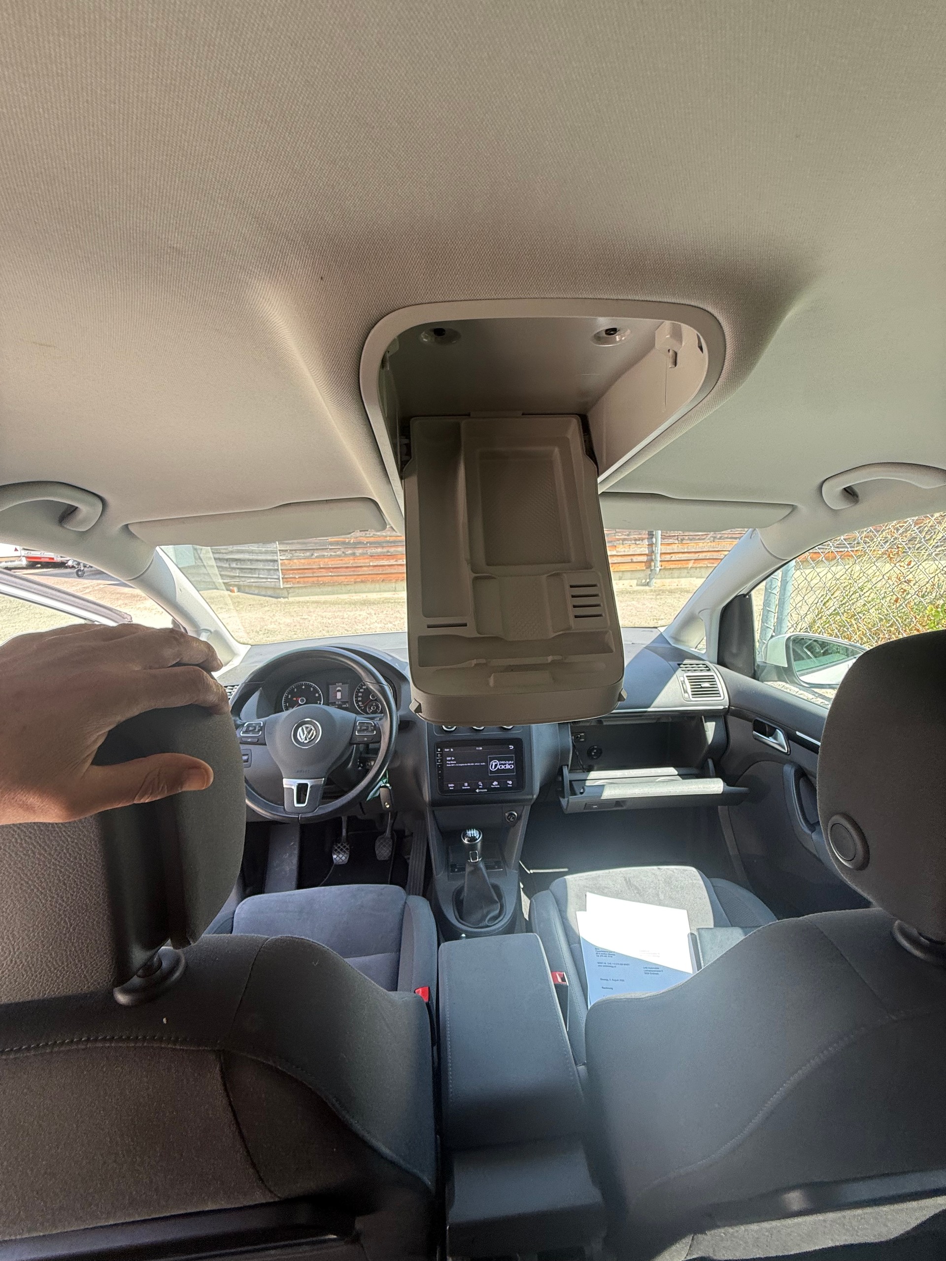 VW Touran 1.4 TSI Comfortline 7plätze-image-8
