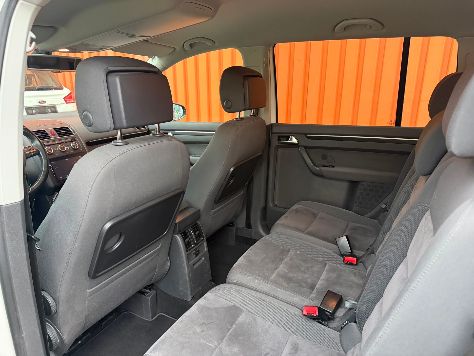 VW Touran 1.4 TSI Comfortline 7plätze-image-7