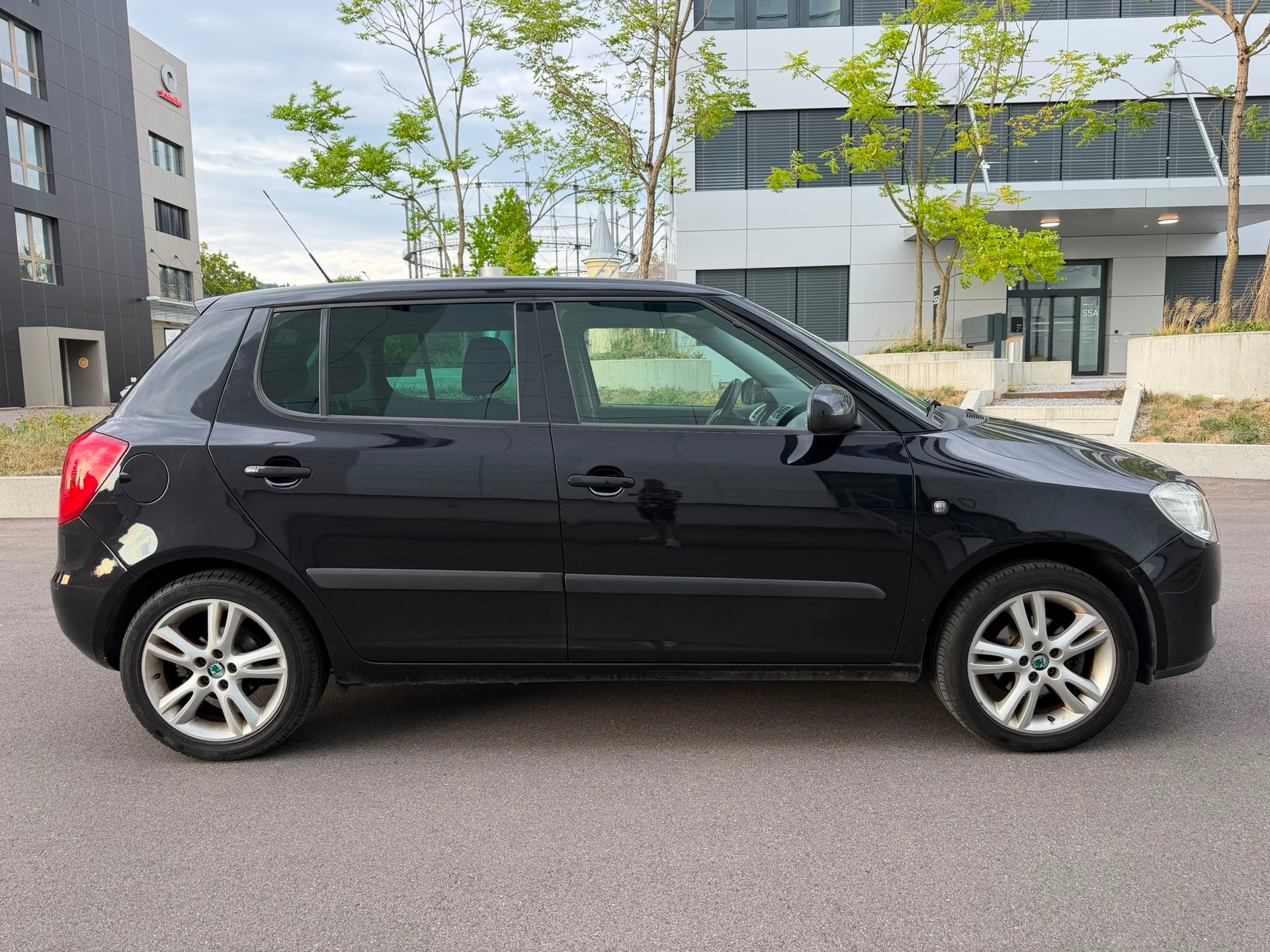 SKODA Fabia 1.6 Ambiente Tiptronic-image-7