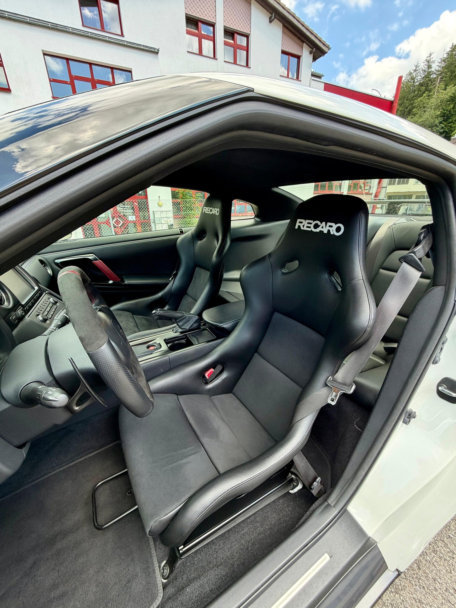 NISSAN 3.8 V6 BiT Track Edition-image-5