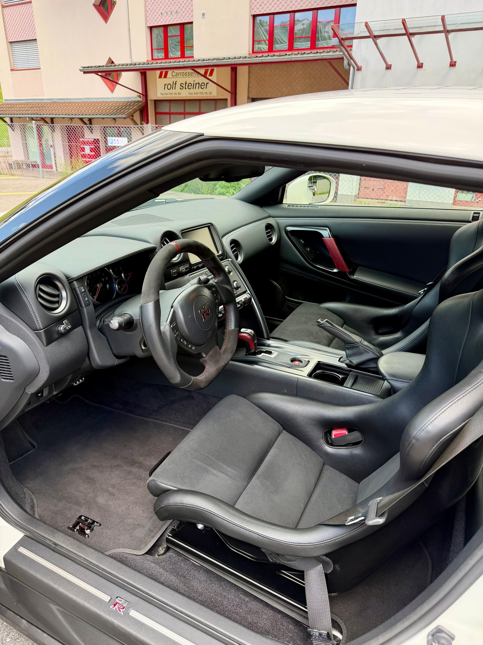 NISSAN 3.8 V6 BiT Track Edition-image-4