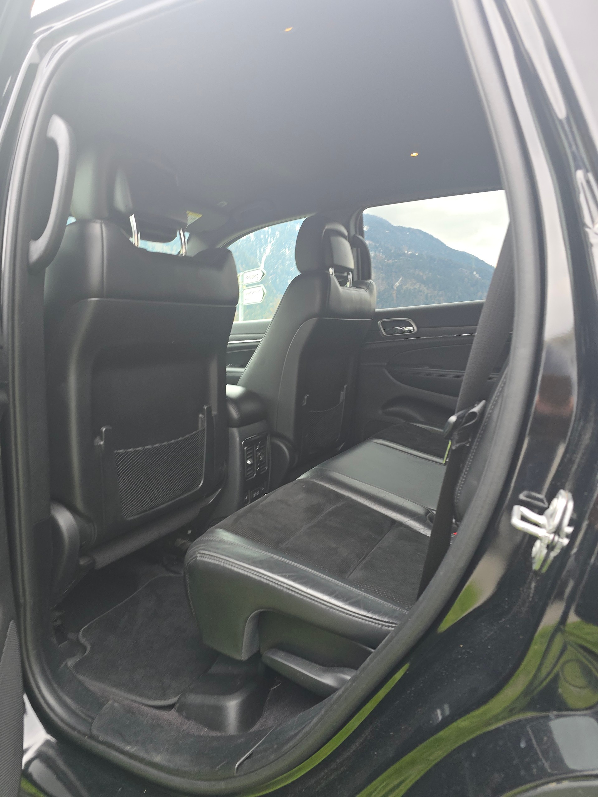JEEP Grand Cherokee 3.0 CRD Night Eagle Automatic-image-3