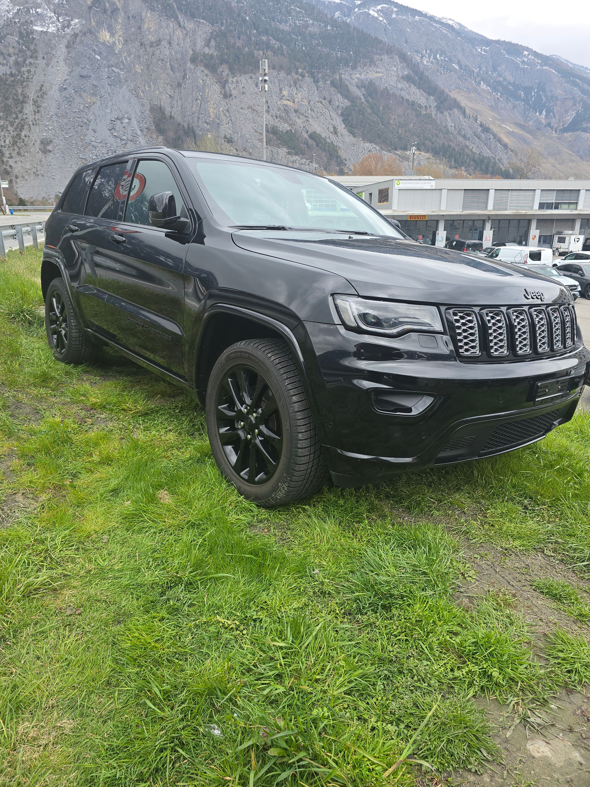 JEEP Grand Cherokee 3.0 CRD Night Eagle Automatic-image-4