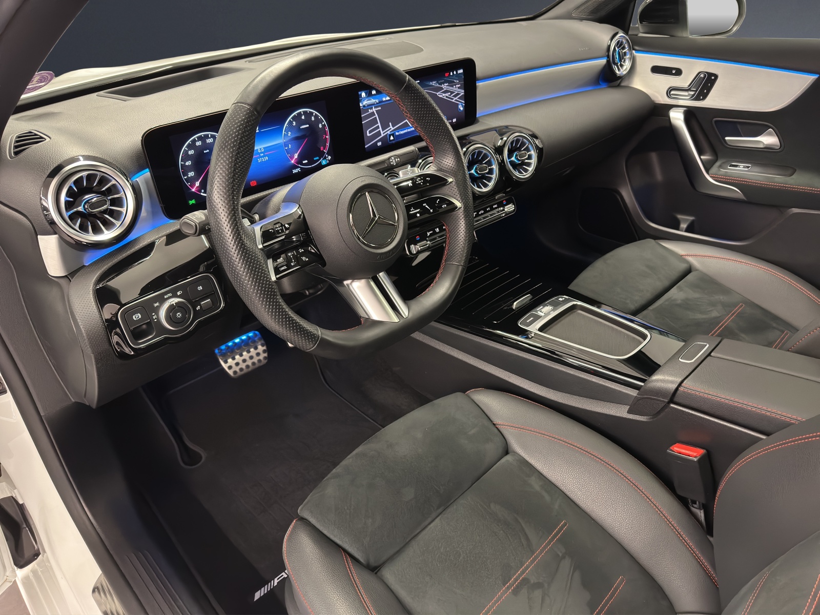 Image MERCEDES-BENZ A-220 A 220 4Matic 8G-DCT