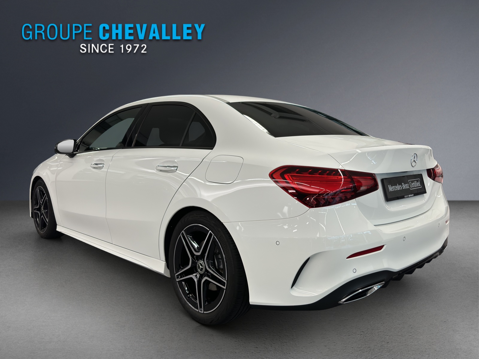 MERCEDES-BENZ A 220 4Matic 8G-DCT-showroom-element-2