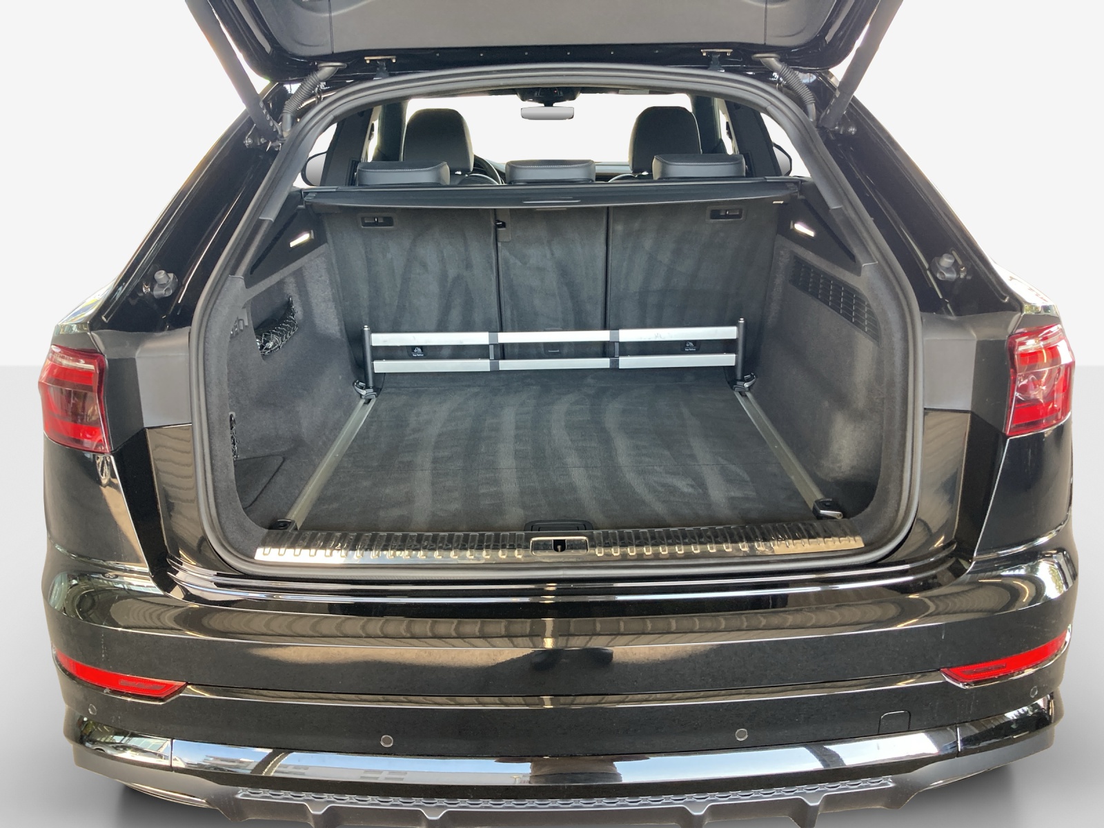 AUDI Q8 SUV TDI quattro 210 kW tiptronic-image-12