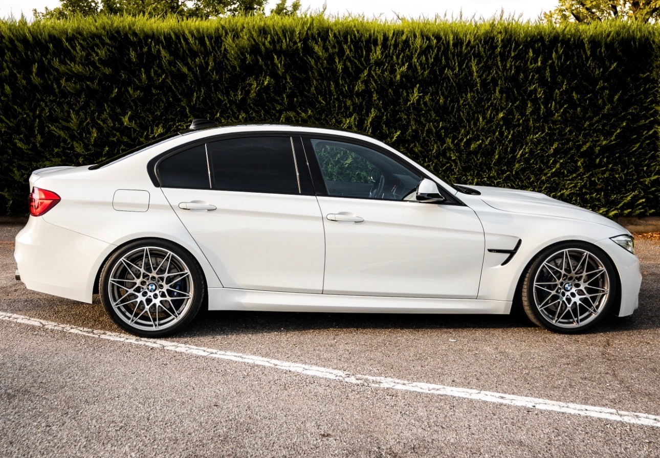 BMW M3 Competition Alpine White-image-3