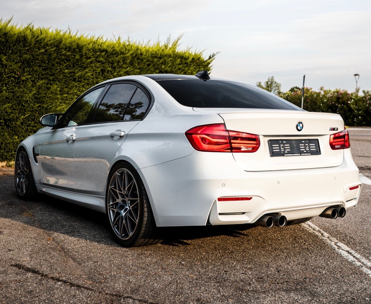 BMW M3 Competition Alpine White-image-5