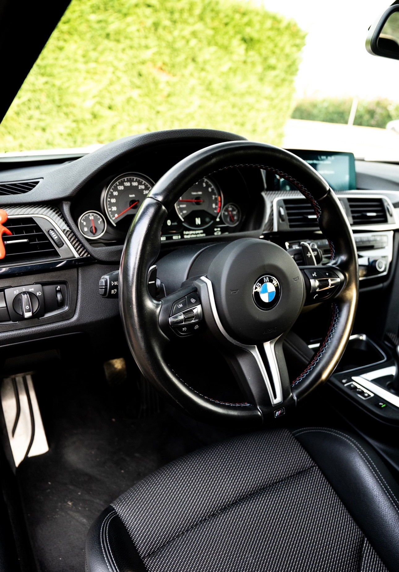 BMW M3 Competition Alpine White-image-12