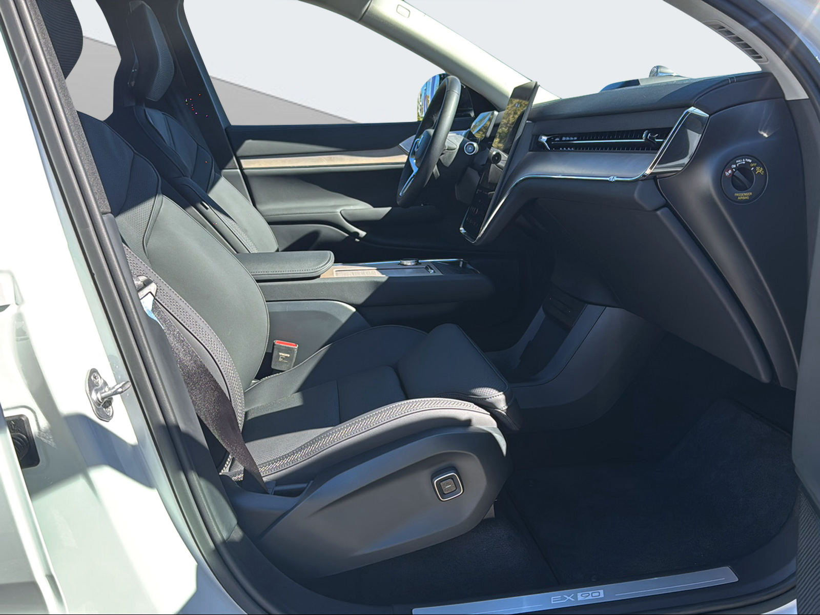 VOLVO EX 90 Twin Performance Ultra AWDD-image-14