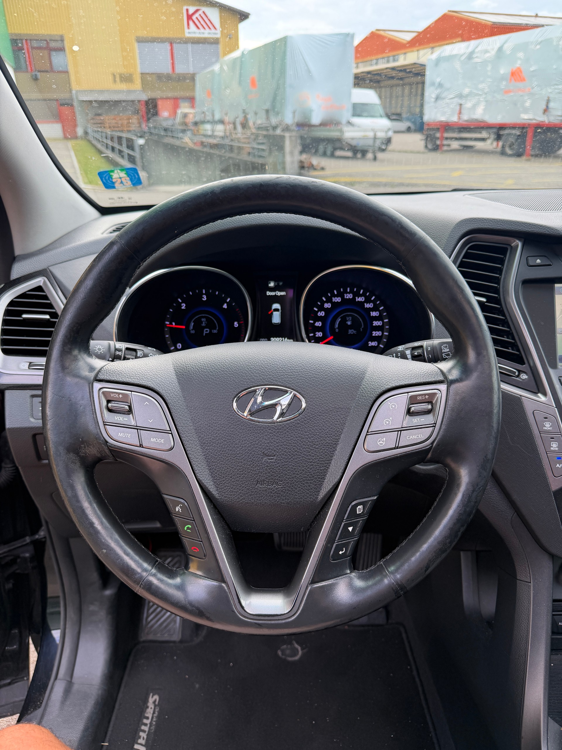HYUNDAI Grand Santa Fe 2.2 CRDI Premium 4WD-image-12
