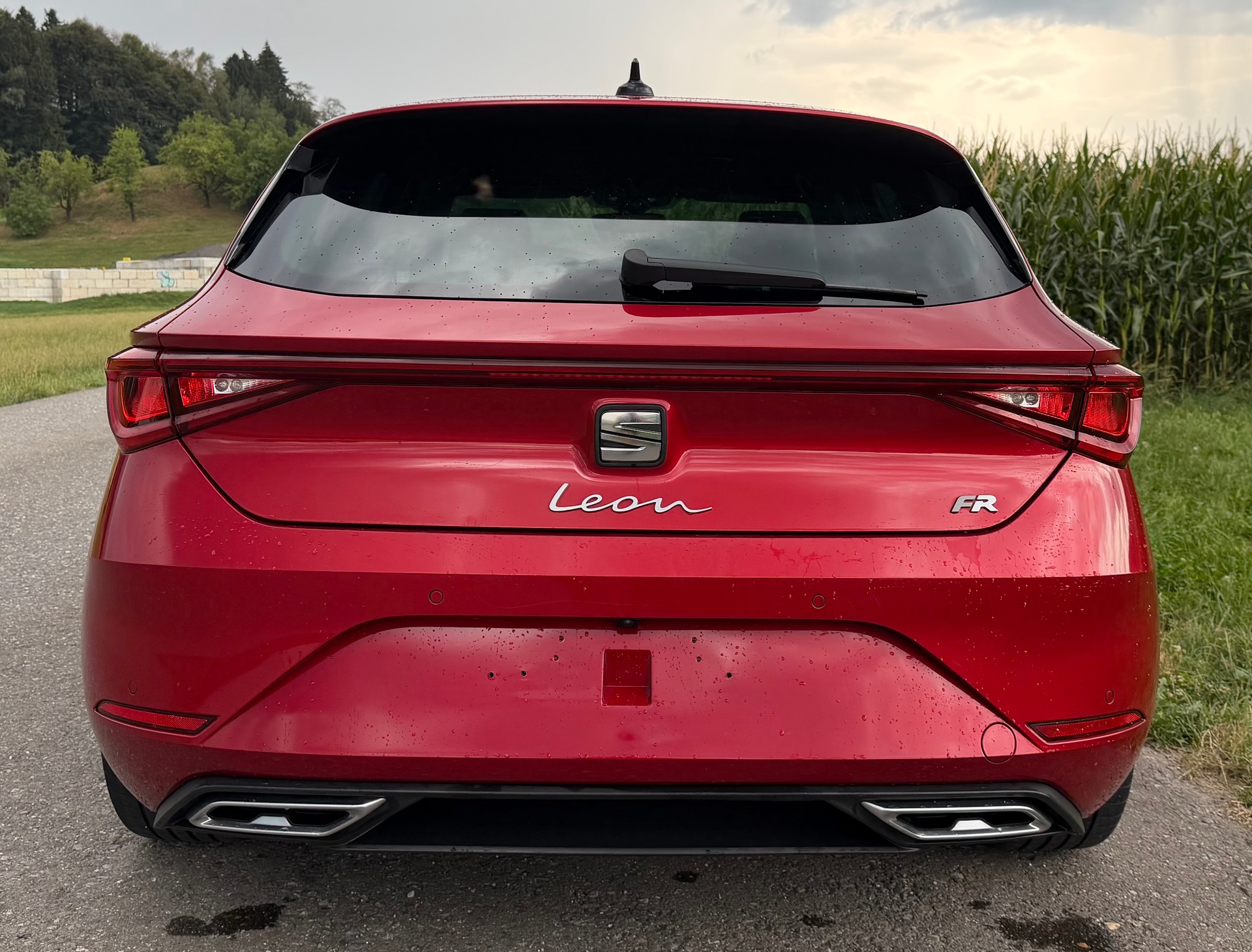 SEAT Leon 1.5 eTSI mHEV DSG FR-image-4