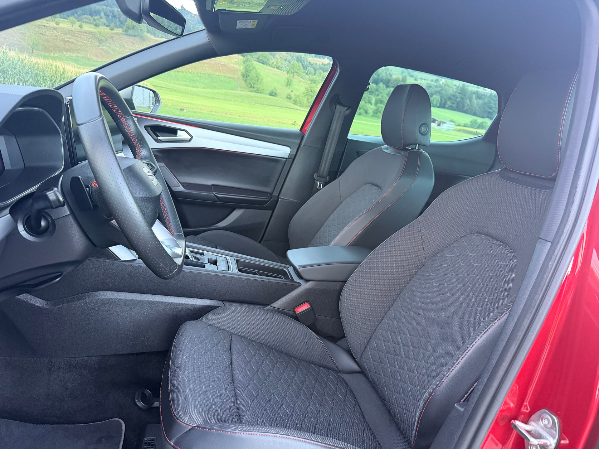 SEAT Leon 1.5 eTSI mHEV DSG FR-image-9