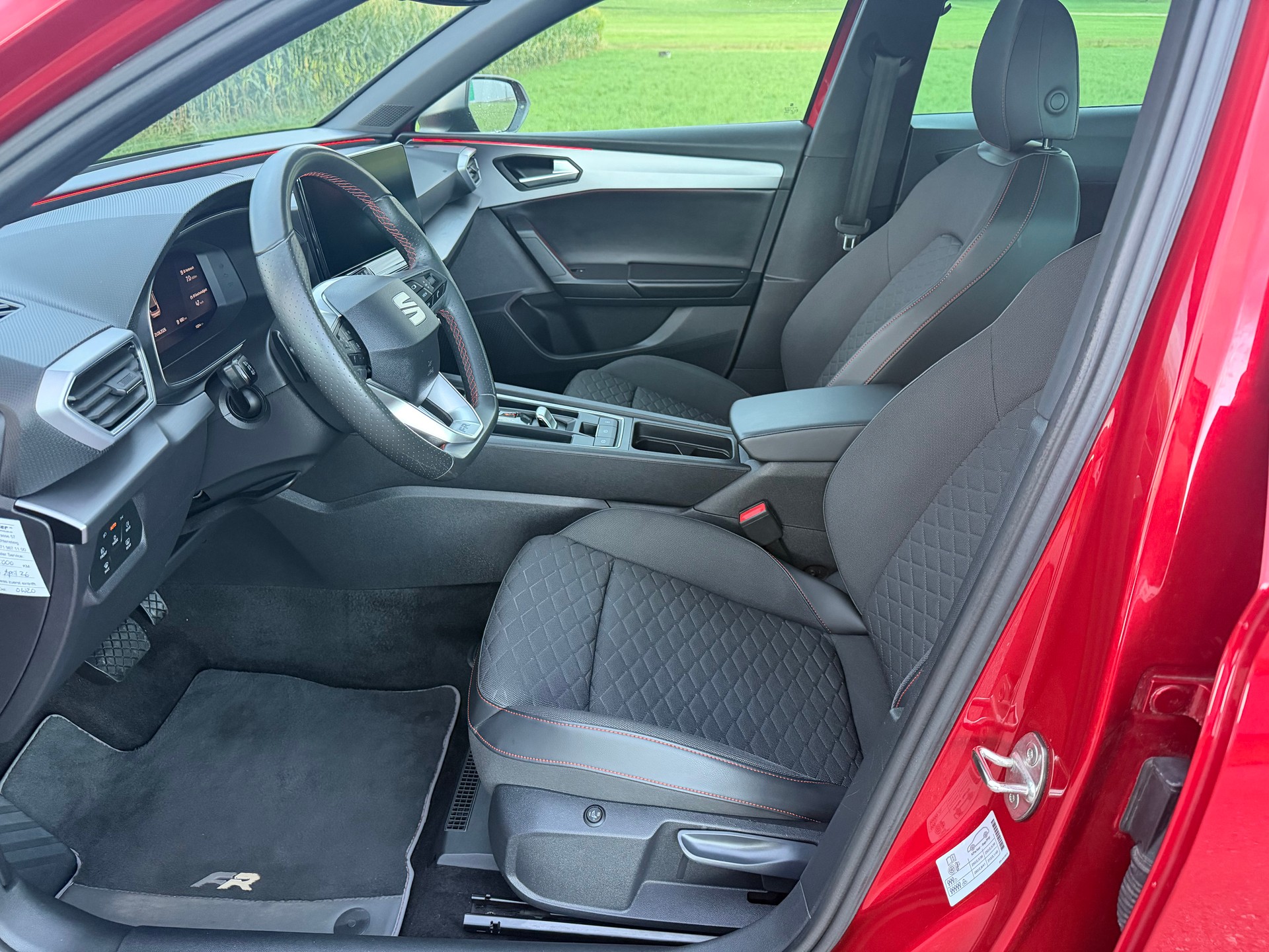 SEAT Leon 1.5 eTSI mHEV DSG FR-image-7