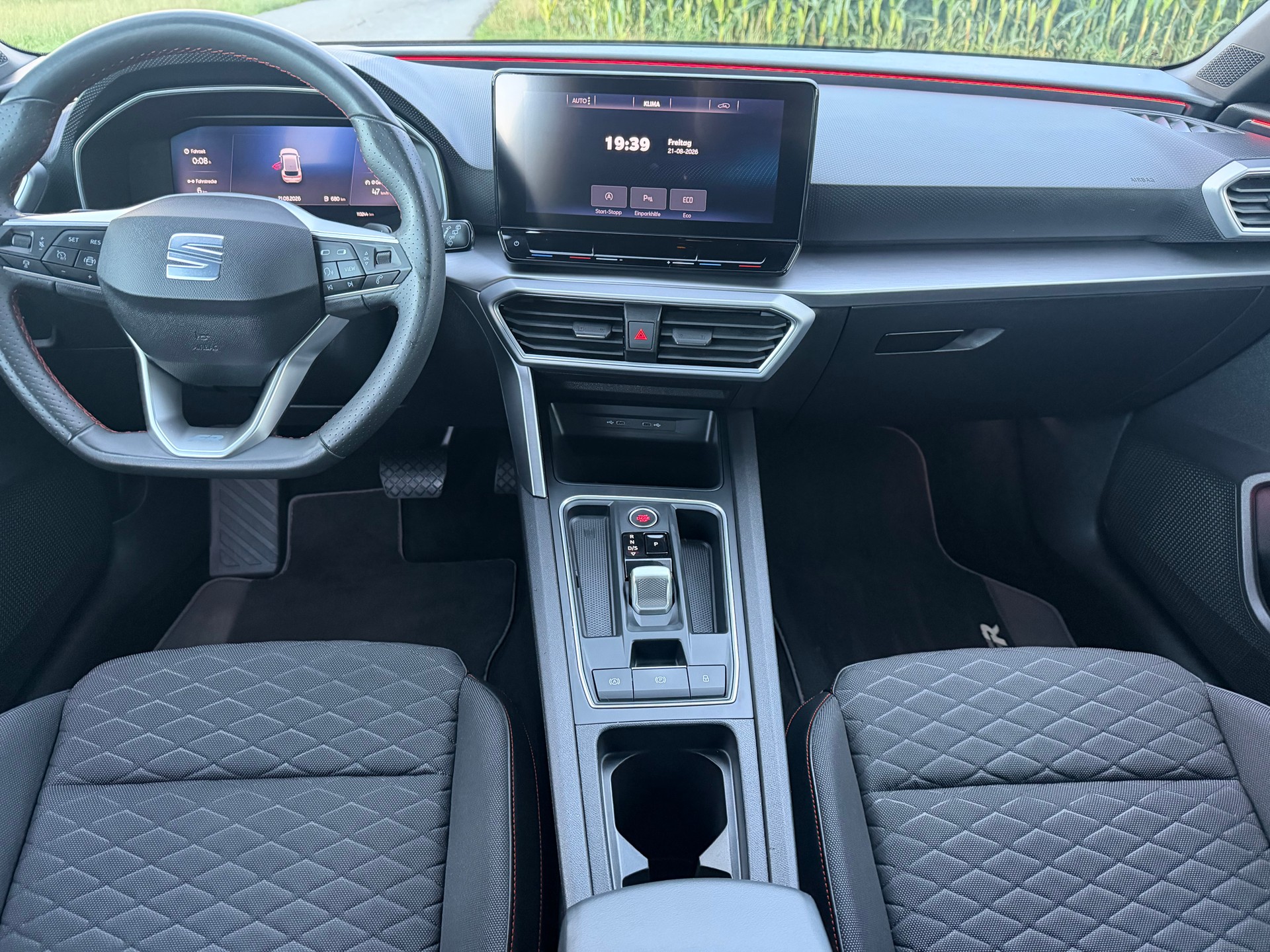 SEAT Leon 1.5 eTSI mHEV DSG FR-image-14